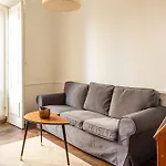 Alfama Typical 2 Bedroom Appartamento