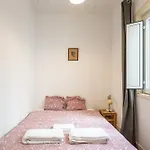 Appartamento Alfama Typical 2 Bedroom Lisbona