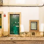 Alfama Typical 2 Bedroom Appartamento *