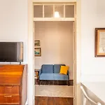 Alfama Typical 2 Bedroom Apartment