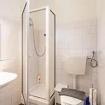 Alfama Typical 2 Bedroom Apartment *