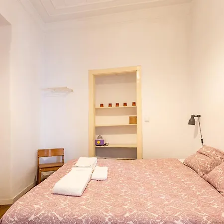 Alfama Typical 2 Bedroom ליסבון
