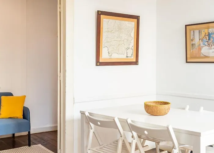 Alfama Typical 2 Bedroom